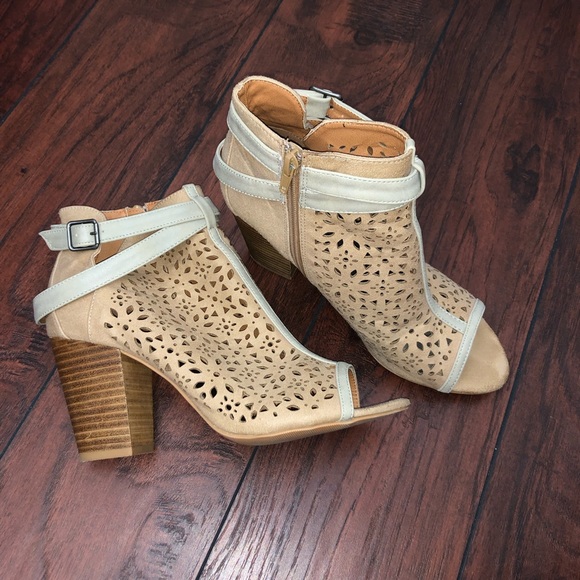 BKE Sole peep toe eyelet cut out heeled booties. Beautiful but too big. - Picture 2 of 8